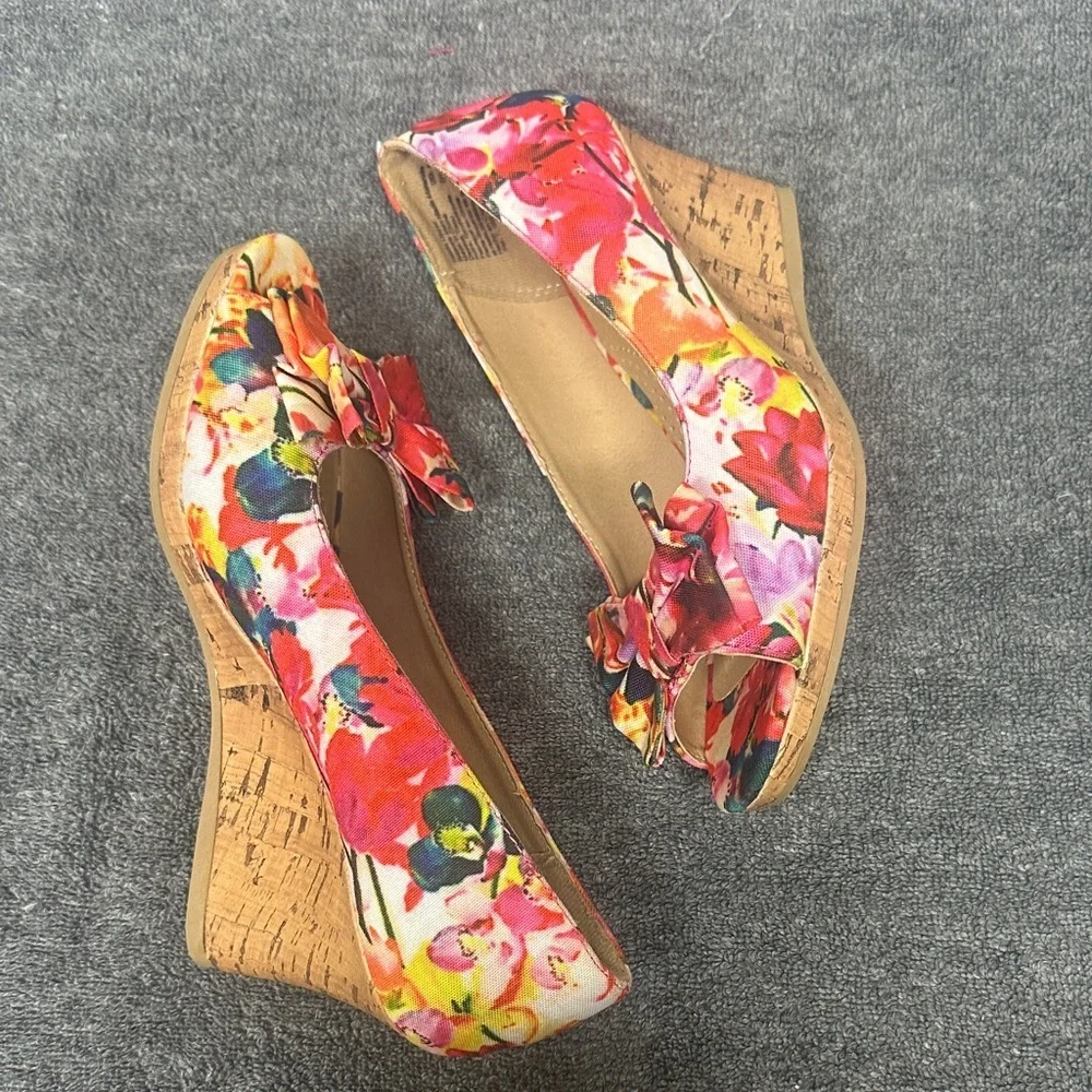 Dexflex Comfort Shoes Womens 6.5 Floral Wedge Bowtie Heels Colorful Peep Toe